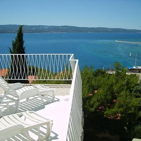 In With Sea View, Balcony, Air Conditioning, Wi-fi * Omiš