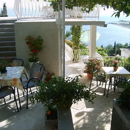 Lägenhet In With Sea View, Balcony, Air Conditioning, Wi-fi *
