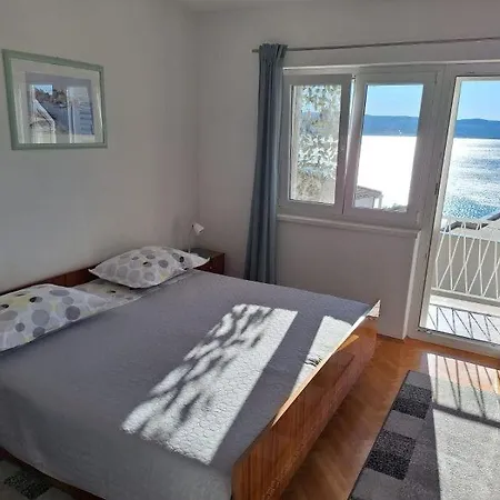 Lägenhet In With Sea View, Balcony, Air Conditioning, Wi-fi *
